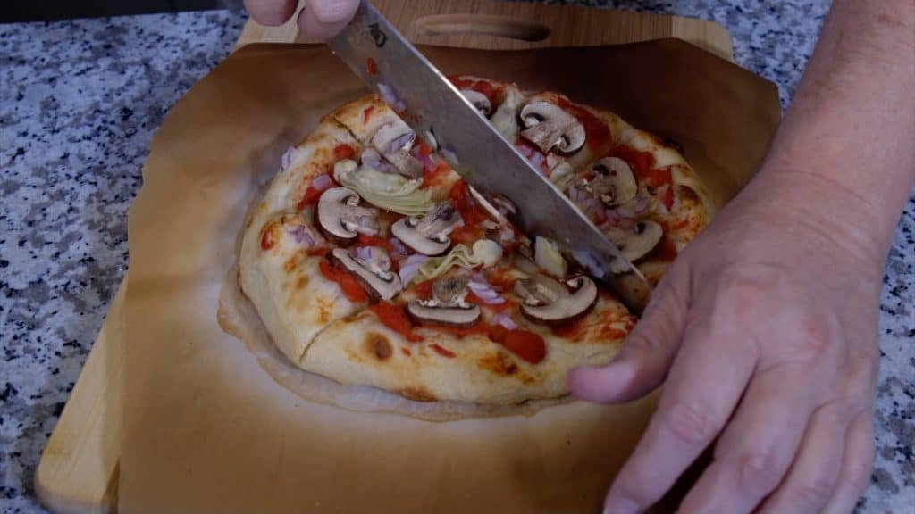 Slicing the pizza