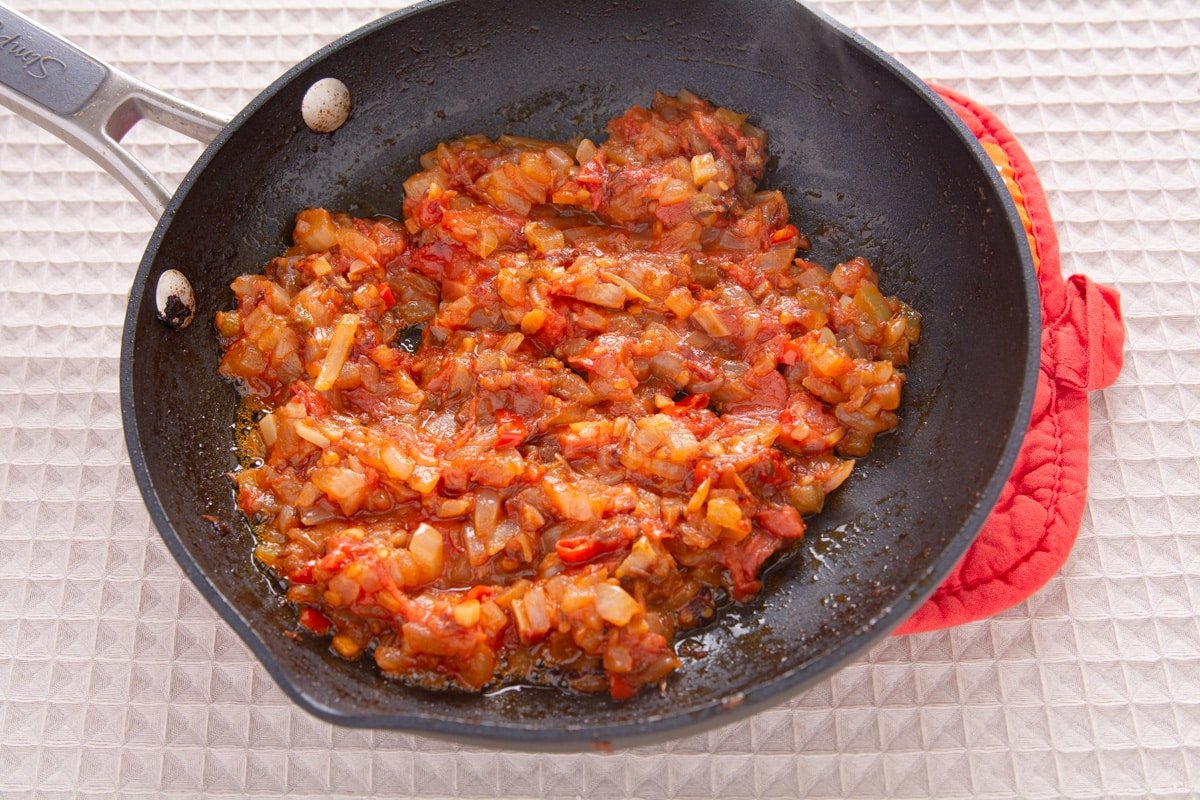 Cooked tadka in a pan