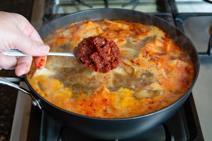 Korean spicy fish stew (no shellfish) - James Strange